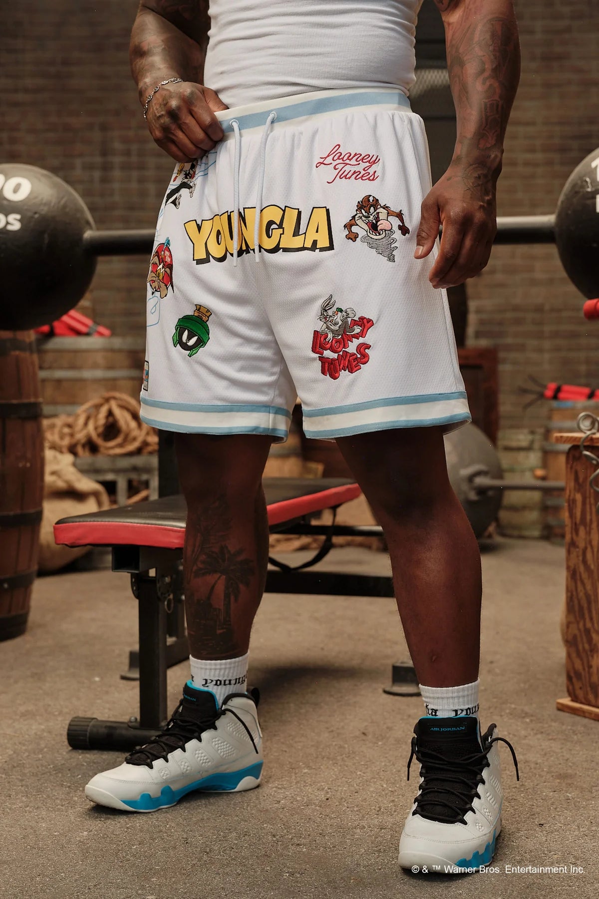 Shorts Looney Tunes 1071 Bordado Embroidered Patch Shorts