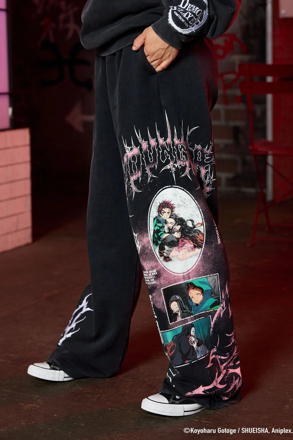 W2242 - Demon Slayer: Kimetsu no Yaiba - Joggers