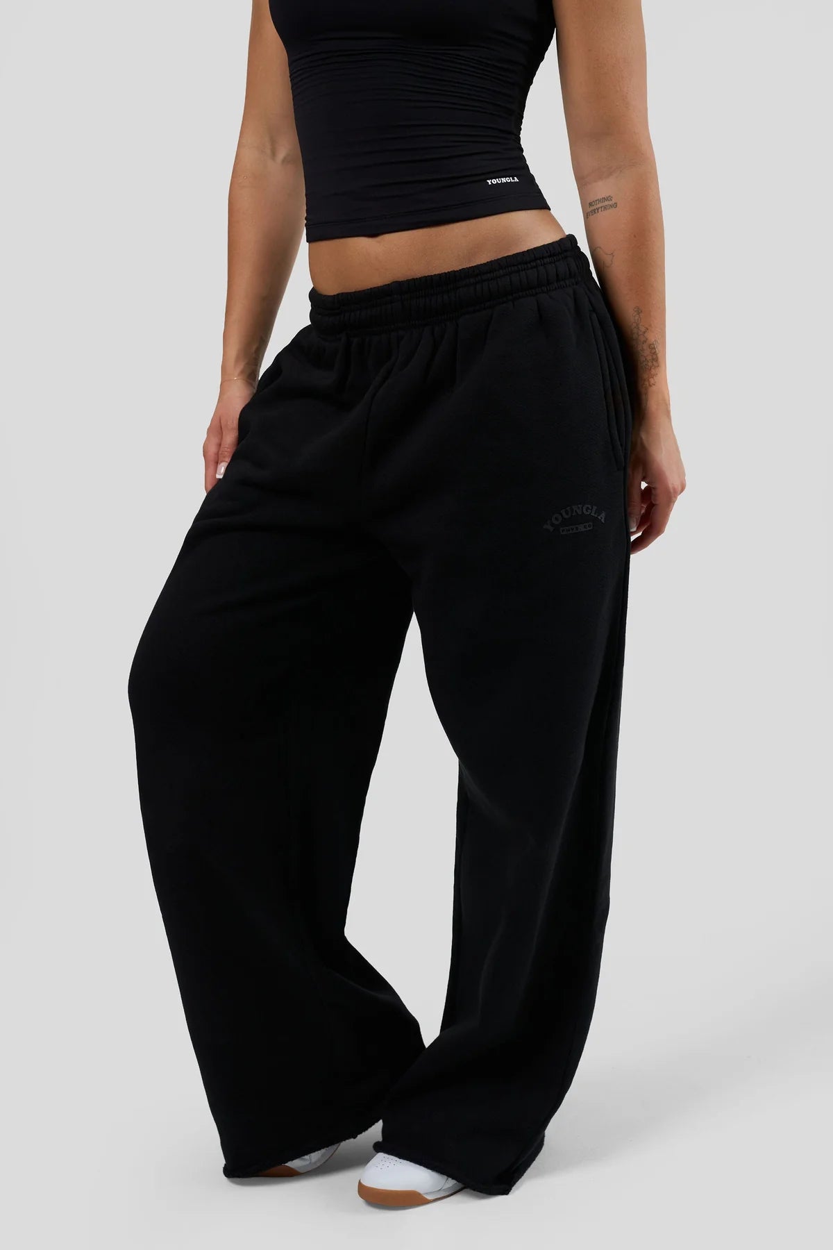 Joggers W2241 - P.E. Rawcut Sweats