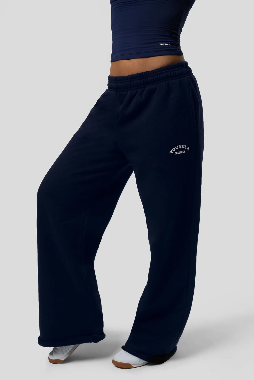 Joggers W2241 - P.E. Rawcut Sweats
